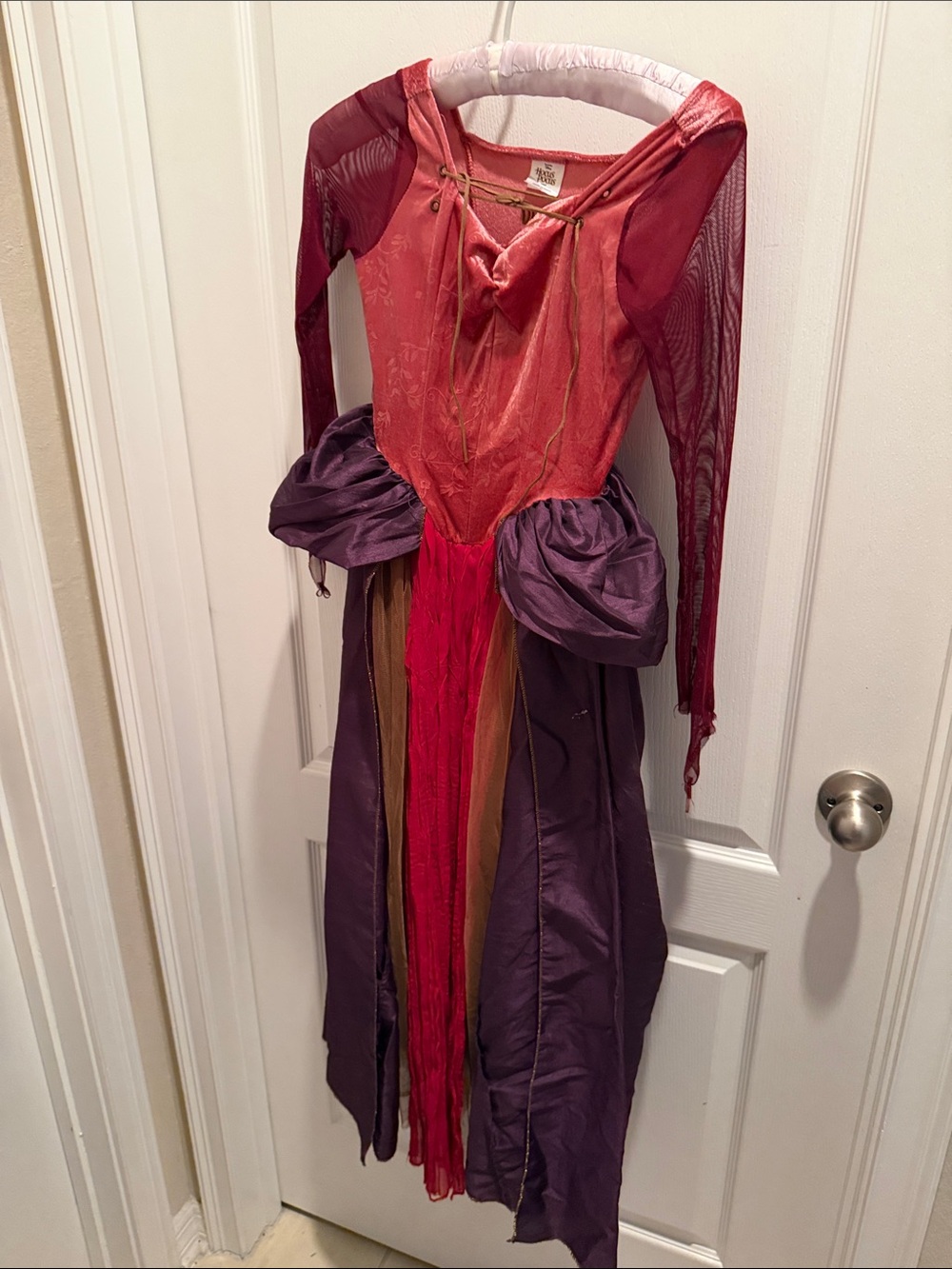 Disney from Hocus Pocus, SarahSandersonand Purple Girls Fairy Halloween Costume
